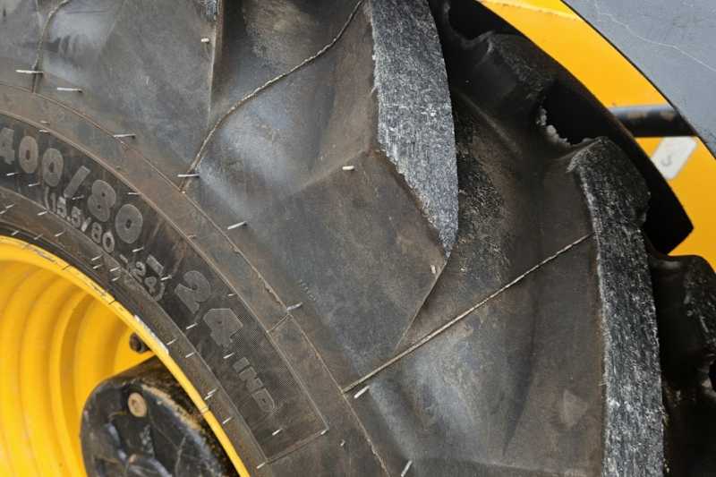 OmecoHub - Immagine JCB 535-140